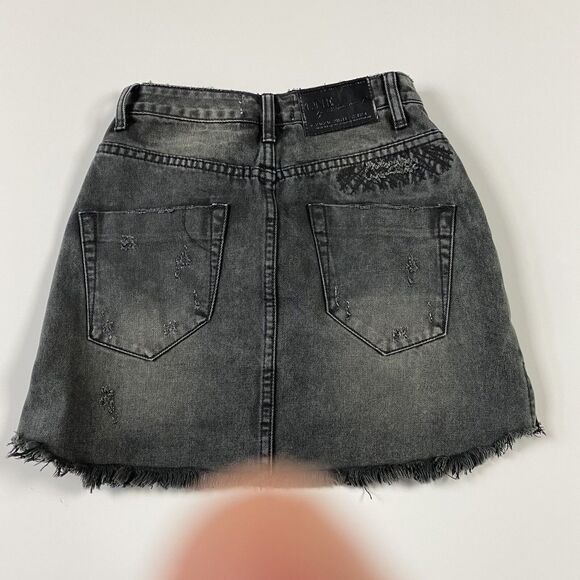 One x ONE TEASPOON 2020 Denim Mini Skirt Coal Button Fly Size 24 - Picture 9 of 10